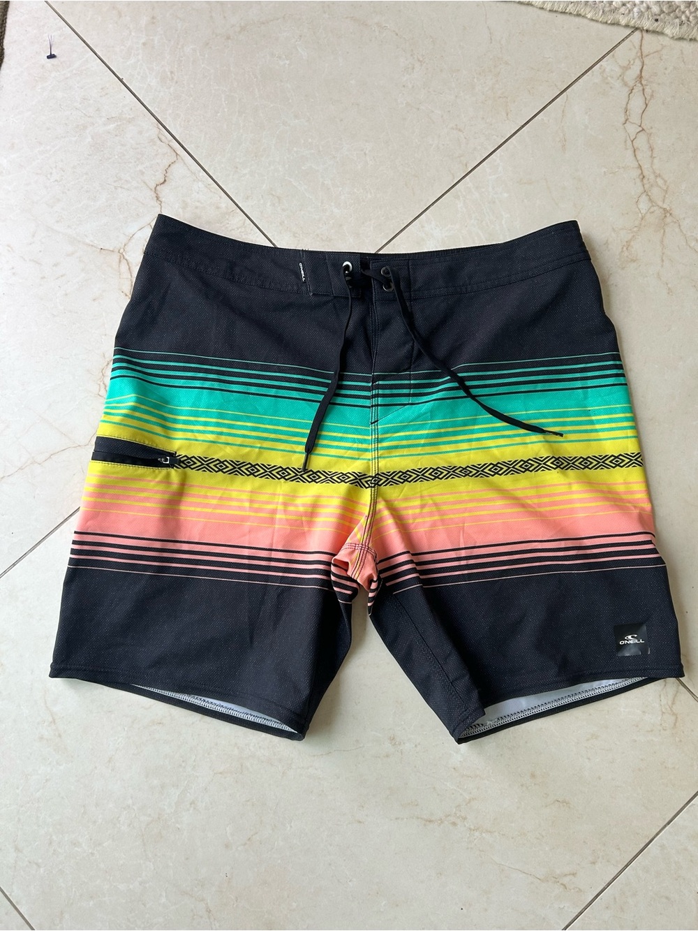 O'Neill Men's Hyperfreak Black Boardshorts Green, Yellow Coral Stripes size 34